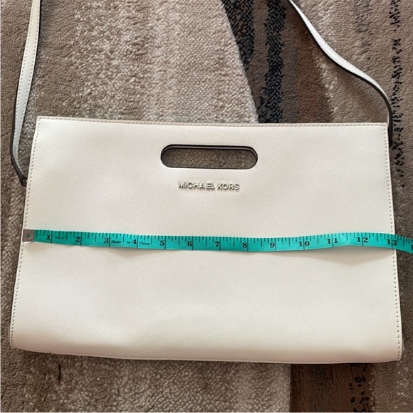 Michael Kors large white clutch with strap and handle - Picture 11 of 12
